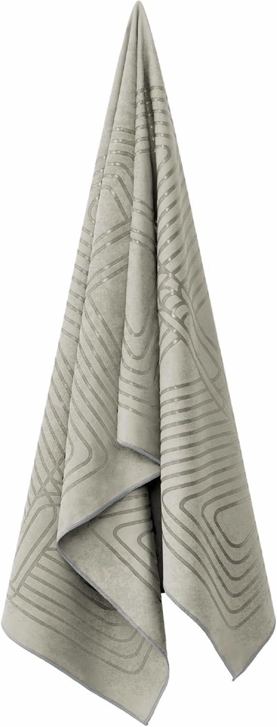 agoy Gecko Warrior - Next-Gen Microfiber Yoga Towel - Double-Sided Silicone Non-Slip Grip – Ideal for Hot Yoga - Ultra Absorbent, Easy to Wash, Travel-Friendly - 30% Recycled Material - Free Wet Bag
