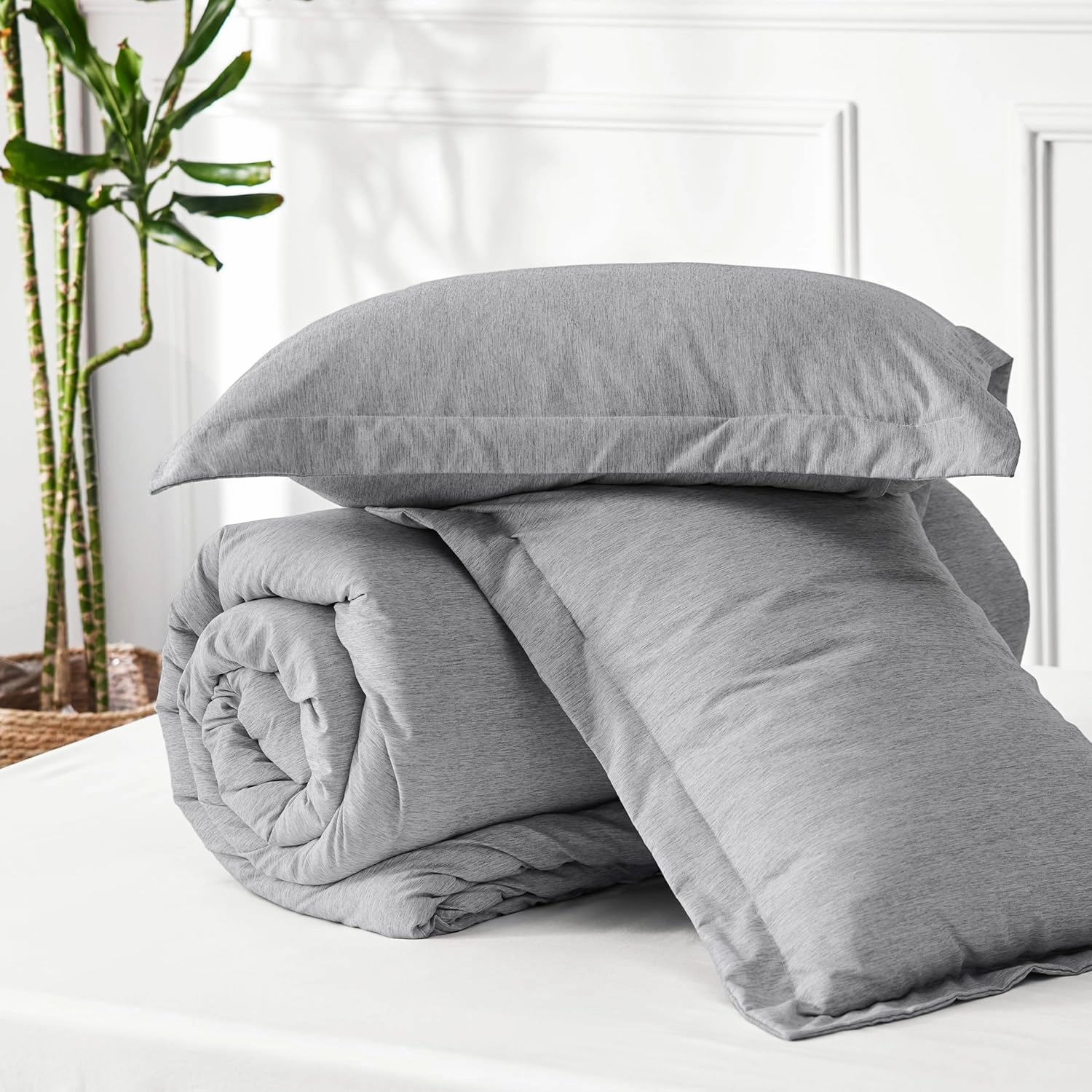 Bedsure King Size Comforter Set - Grey Soft Bedding for All Seasons, Cationic Dyed Bed Set, 3 Pieces, 1 King Size Comforter (104"x90") and 2 Pillow Shams (20"x36" 2")