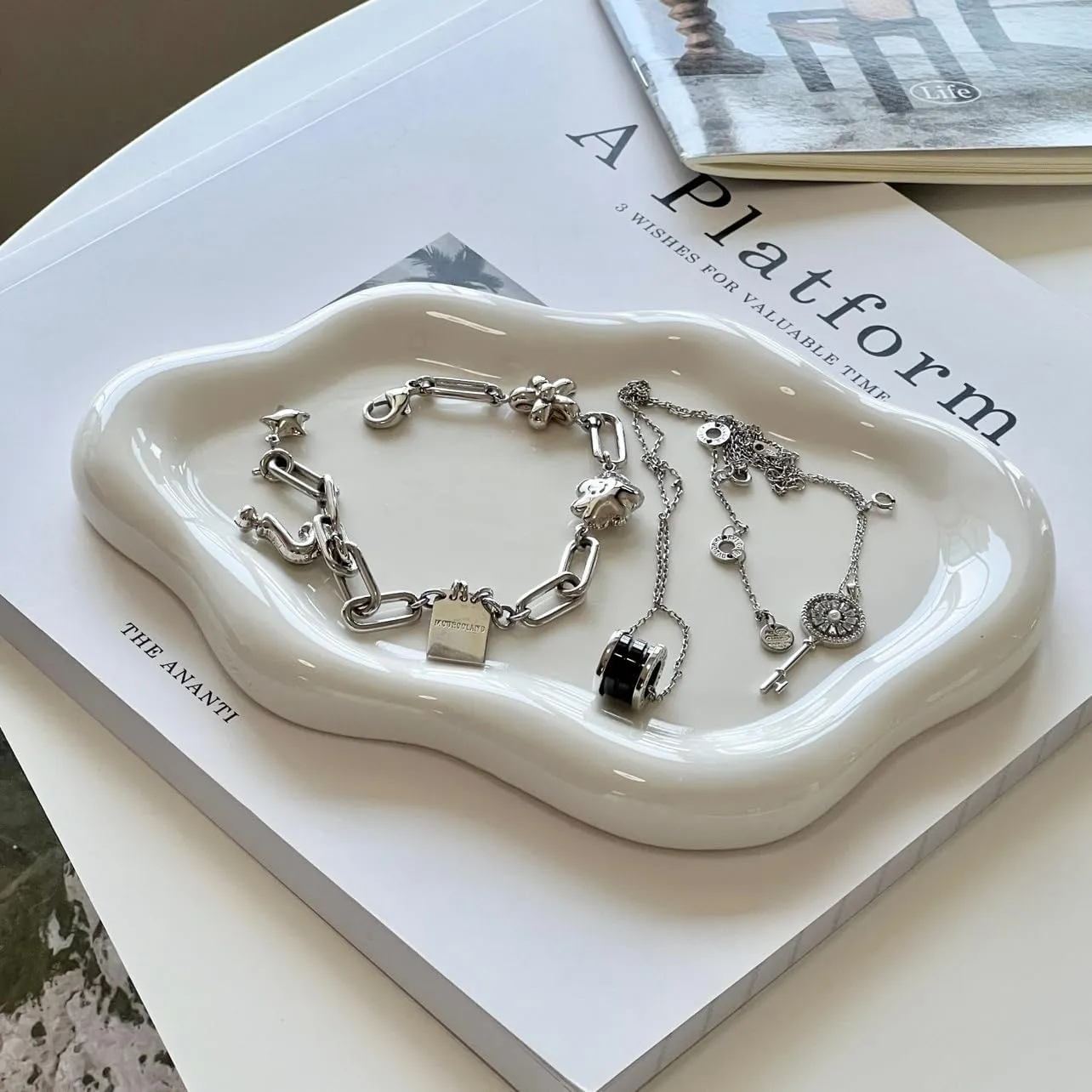 Jewelry Dish, Jewelry Tray, Trinket Tray, Ring Dish Tray, Small Key Tray, Ceramic Tray, Aesthetic Vanity Decor, Mother's Day, Christmas, Thanksgiving, Birthday Gift for Women (White)