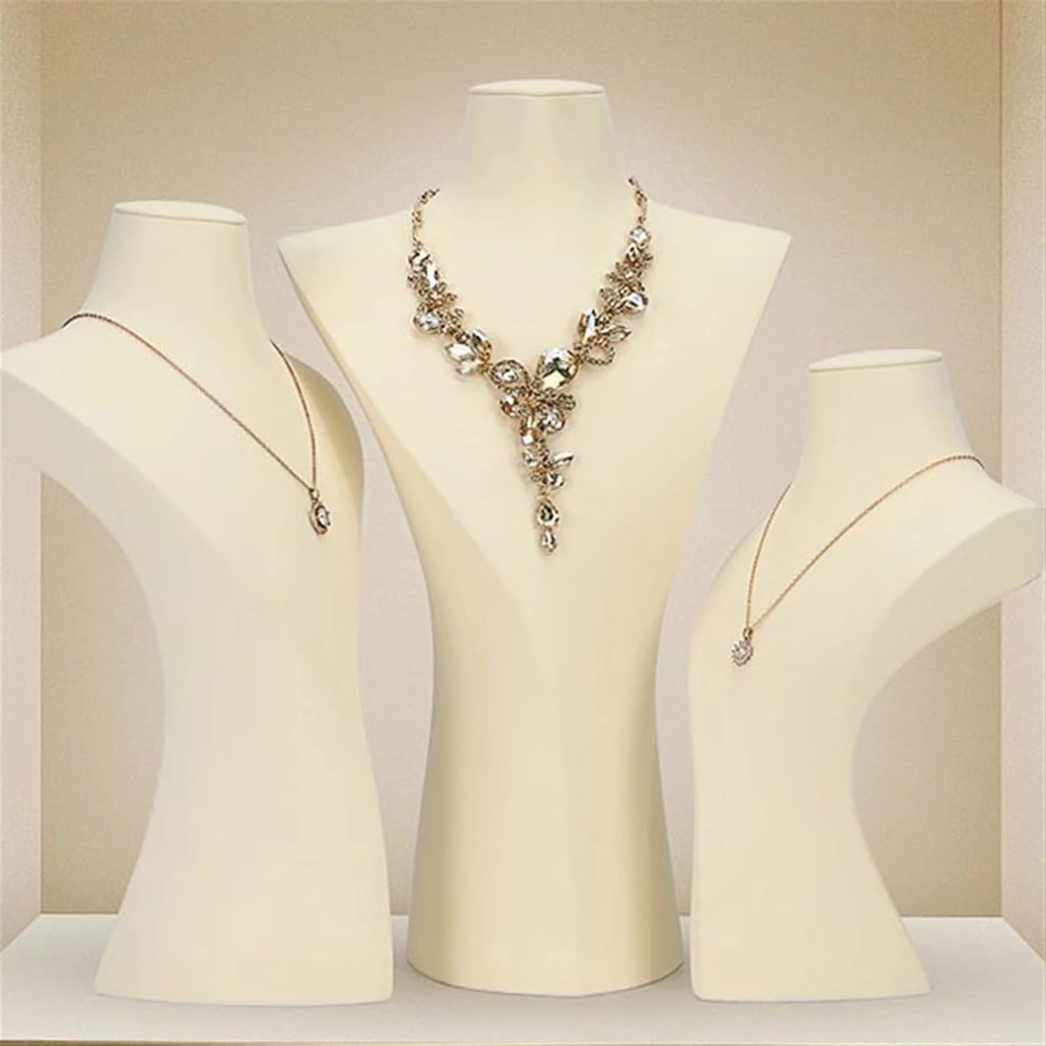 Jewelry Holder Stand Velvet 3D Jewelry Bust Necklace Holder Stand Display Jewelry Stands Mannequin Bust Jewelry Organizer Displays for Shop Event Shows Jewelry Display(Medium)