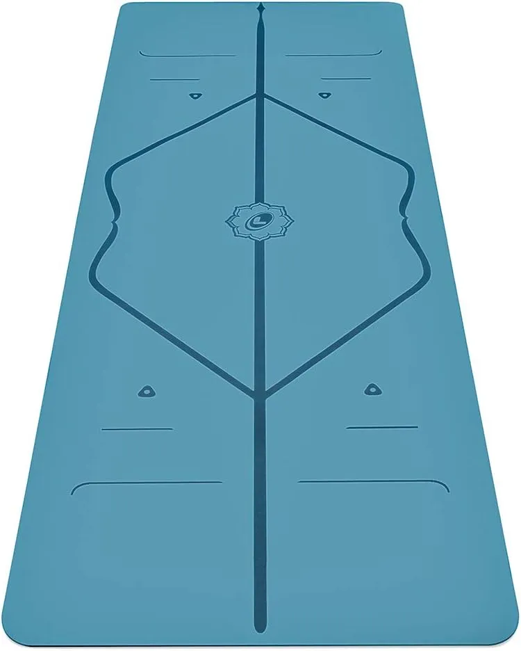 Liforme Travel Yoga mat – Patented Alignment System, Warrior-Like Grip, Non-Slip, Eco-Friendly, Ultra-Lightweight and Sweat Resistant, Made with Natural Rubber