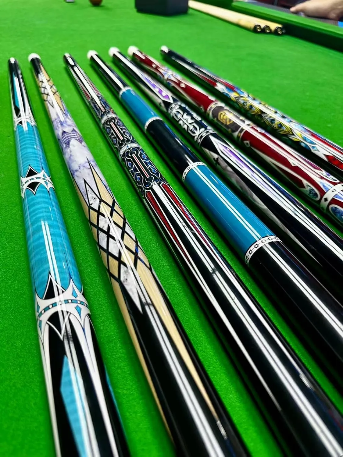 Premium Billiard Cue Pool Sticks, 58 Inch Professional Canadian Maple Wood Pool Cue Stick, 13mm Leather Tip Pool Cue with Glove