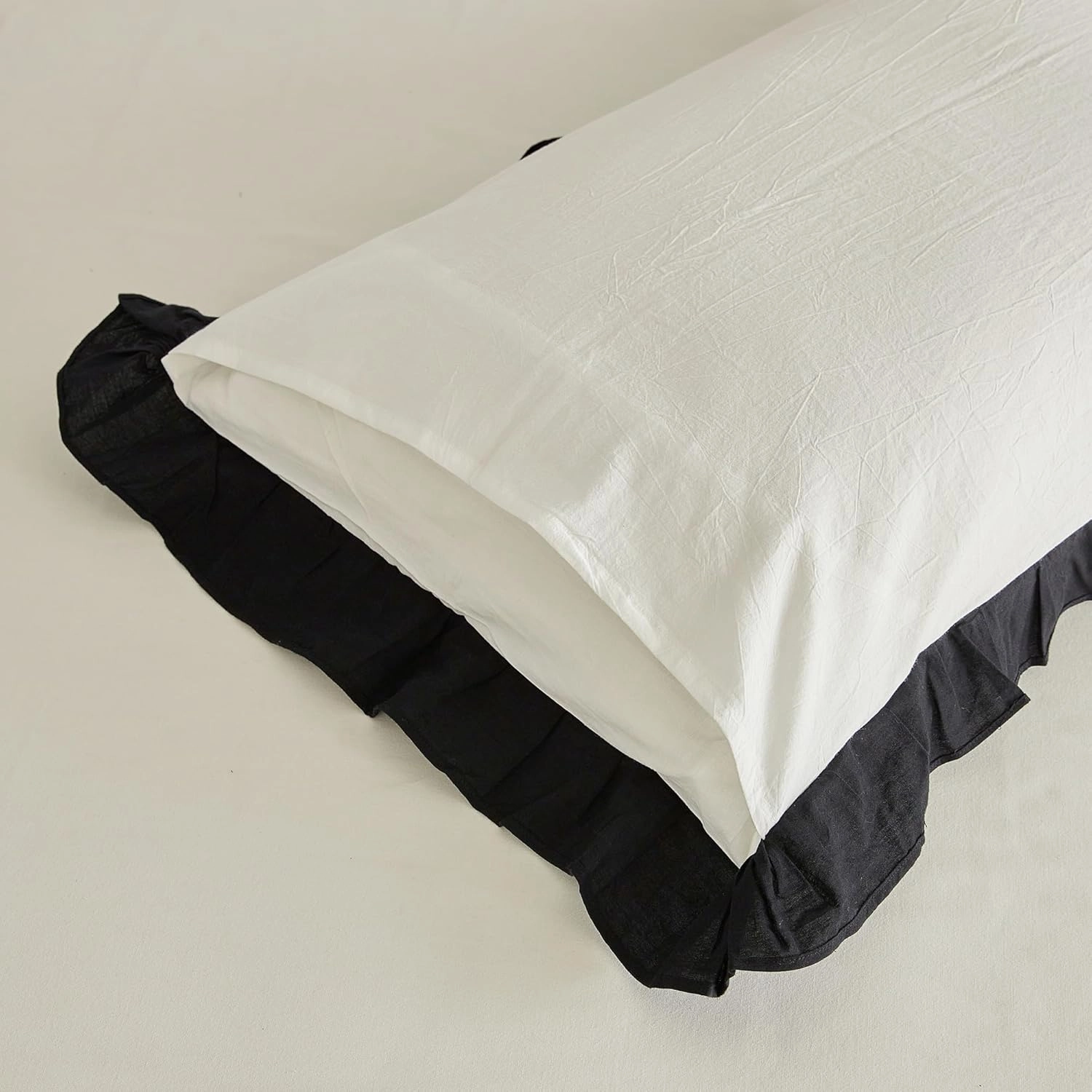 SUSYBAO Ruffle Duvet Cover Queen 100% Washed Cotton Black Ruffled Duvet Cover 3 Pieces Set 1 Cute Black White Lace Duvet Cover with Zipper Ties 2 Pillow Shams Soft Farmhouse Princess Bedding Set