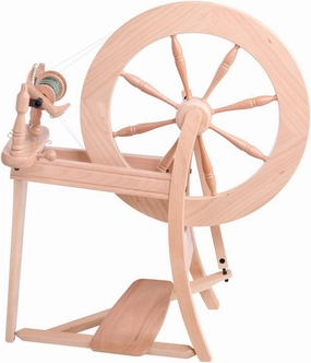 Traditional Spinning Wheel Natural