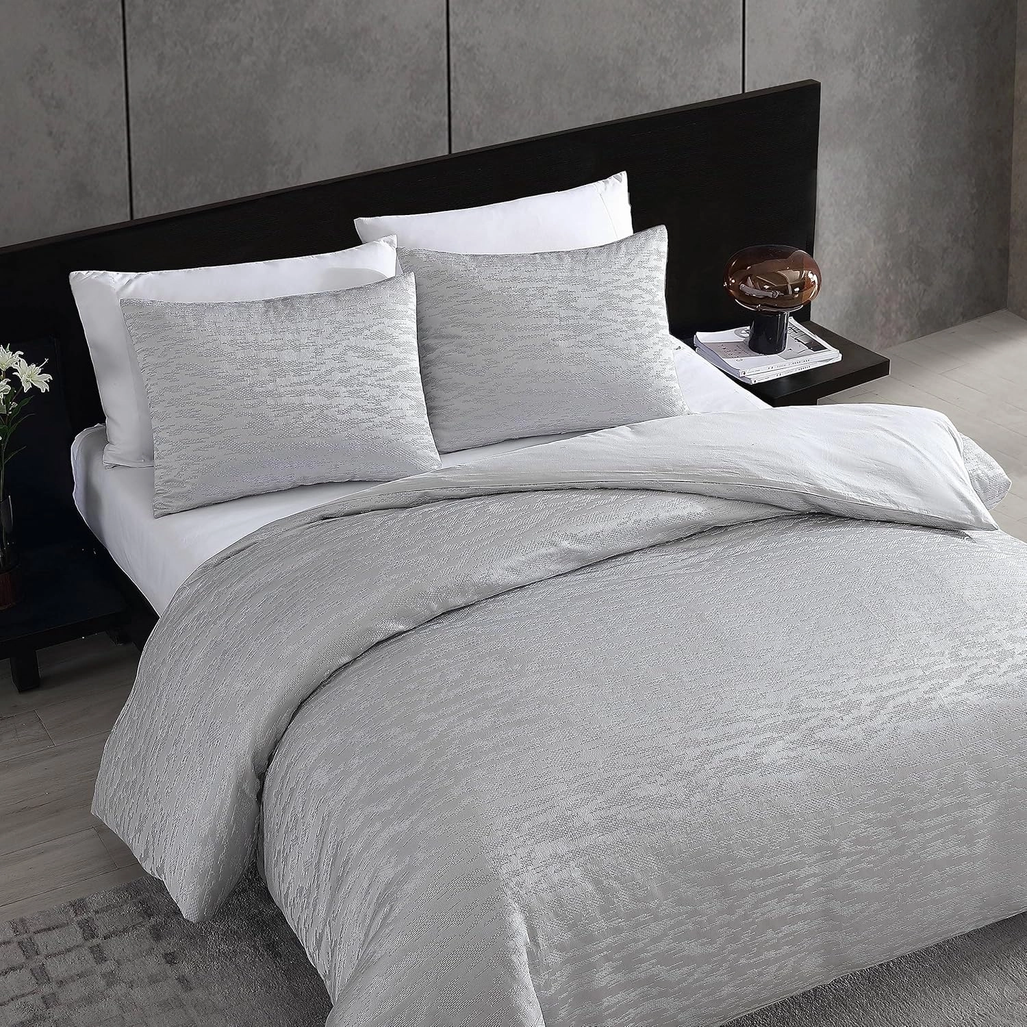 Vera Wang - King Duvet Cover Set, Luxury Bedding with Matching Shams, Designer Bedding Set (Illusion Grey, King)