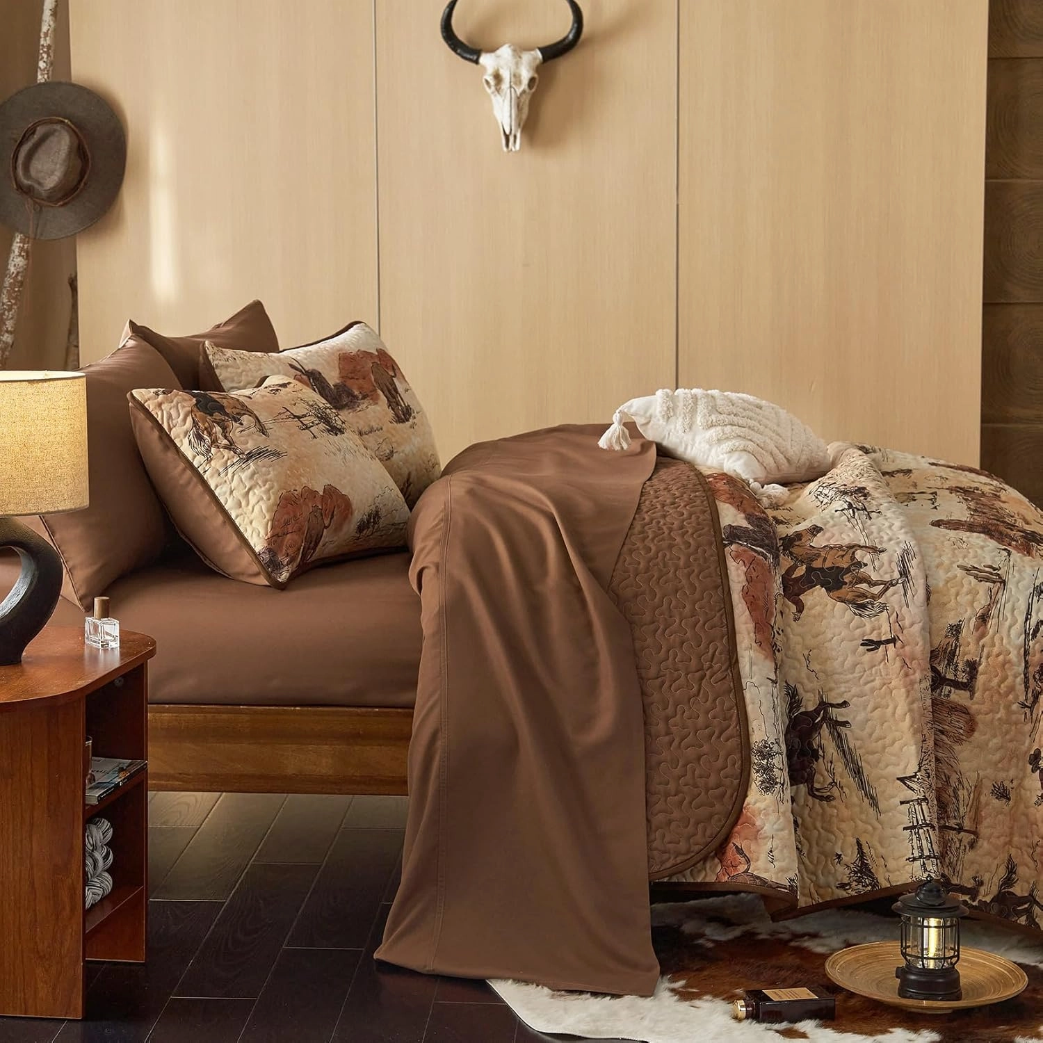 Wake In Cloud - Western Quilt Set, Cowboy Southwestern Country Vintage Native American Rustic Ranch Life, Reversible Lightweight Bedspread Coverlet, 3 Pieces, Ochre Brown, King Size