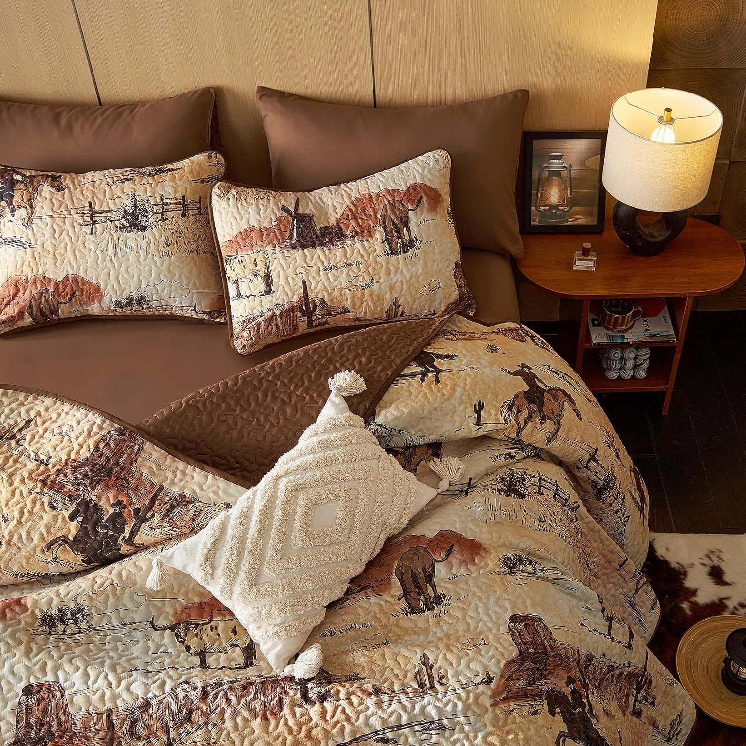 Wake In Cloud - Western Quilt Set, Cowboy Southwestern Country Vintage Native American Rustic Ranch Life, Reversible Lightweight Bedspread Coverlet, 3 Pieces, Ochre Brown, King Size